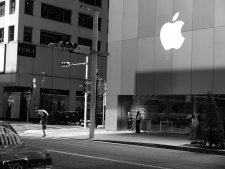 苹果市值跌破万亿 苹果公司最新市值有多少？