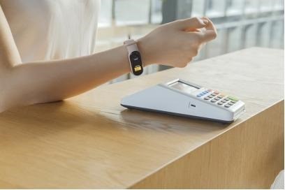 小米手环 5 NFC 版 Mi Pay 功能正式上线：支持银联卡支付