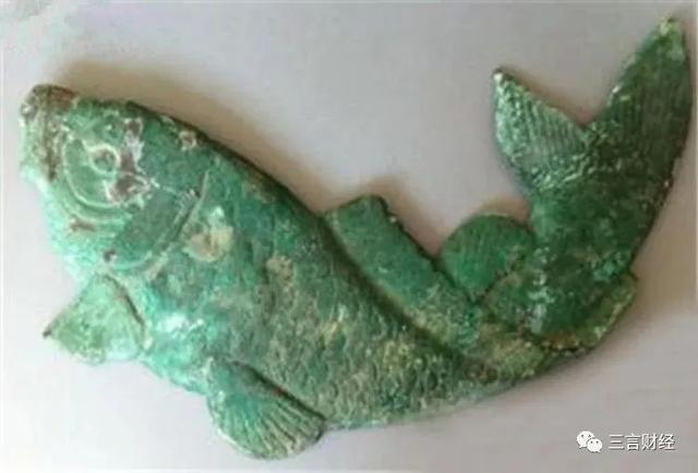 例如小说中的蛇眉铜鱼原型是现实中文物青铜鱼,是宋朝