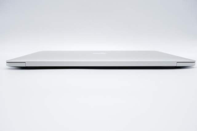 外观没啥变化，快充没啥变化，苹果新款MacBook Pro M2充电评测