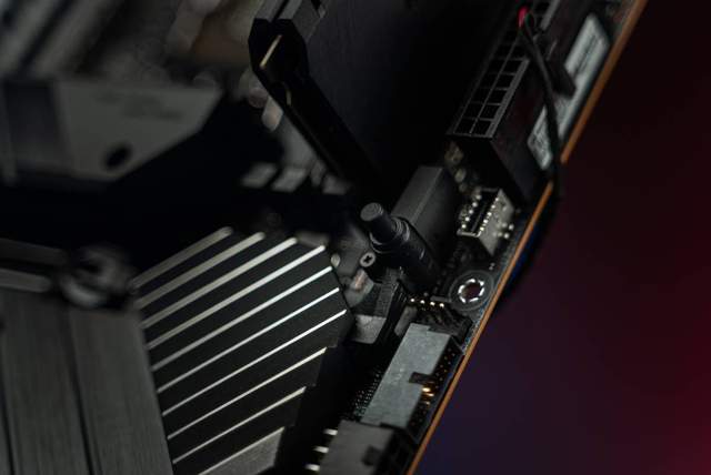华硕ROG Z690 APEX主板再创DDR5-10660超频新纪录
