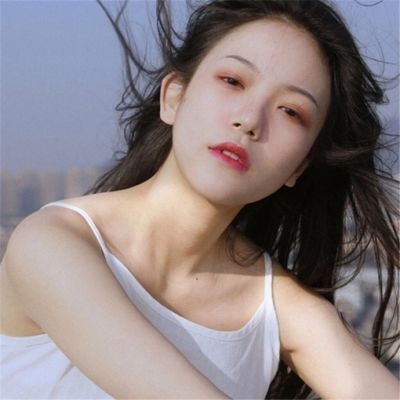 凄凉伤感图片女生唯美大全 冬天是一个驼背的季节