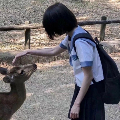 对象不是人系列情侣头像高清 这个世界很大可是没有人听我说话