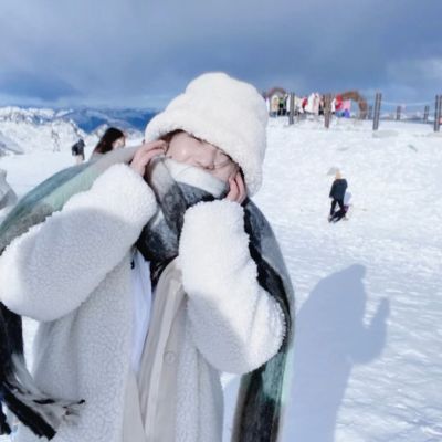 最新雪中的魅力好看的女头 适合下雪用的高清的女头