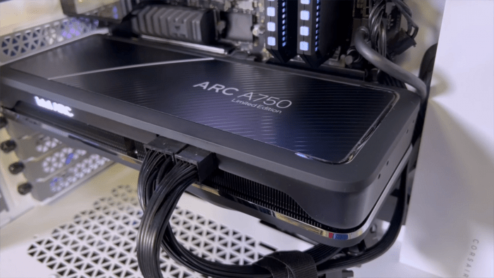 英特尔分享Arc A750限量版显卡跑分 较RTX 3060领先17%