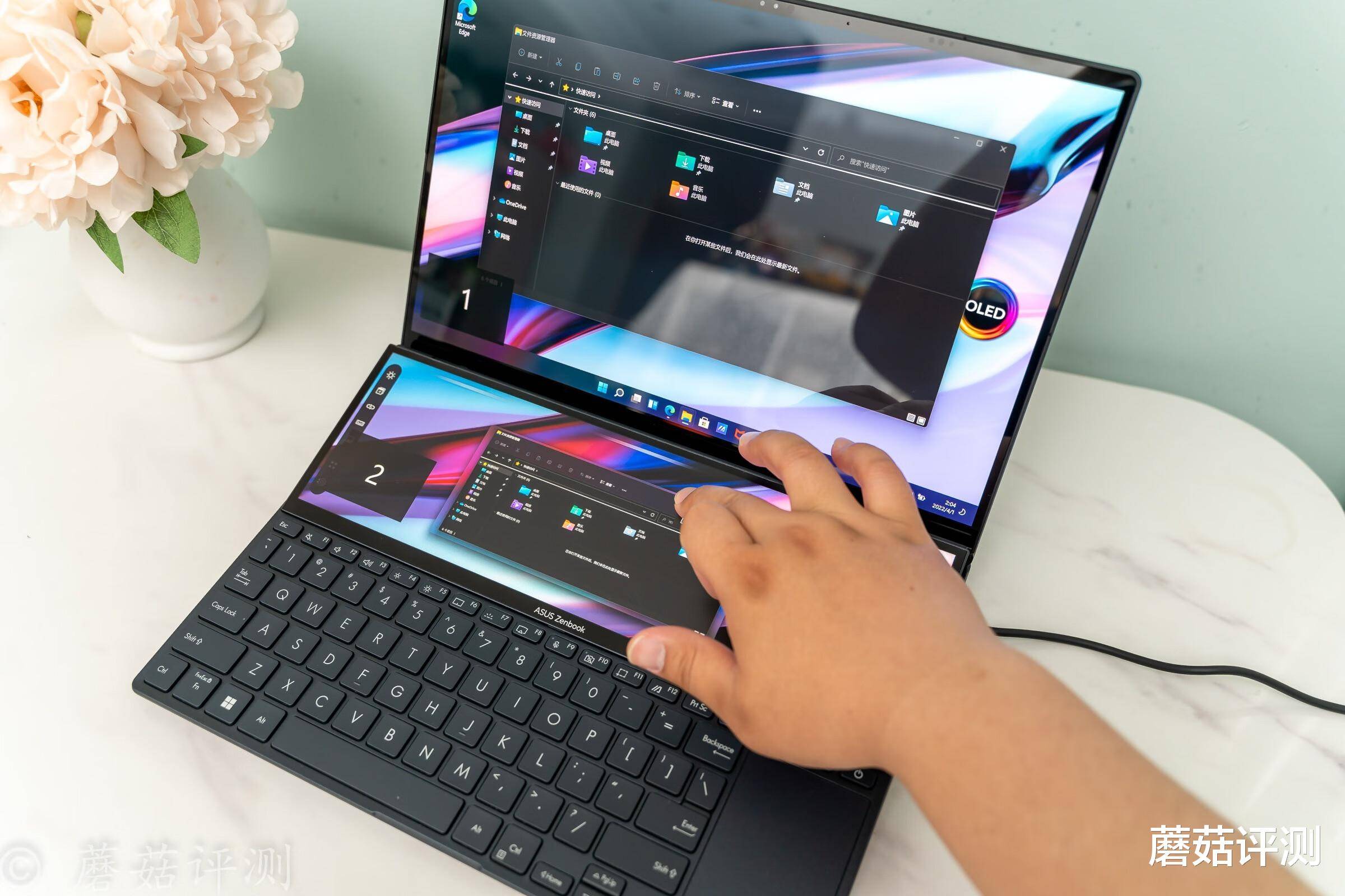 双屏加持，生产力效率提升明显、华硕灵耀X双屏Pro 2022轻薄笔记本